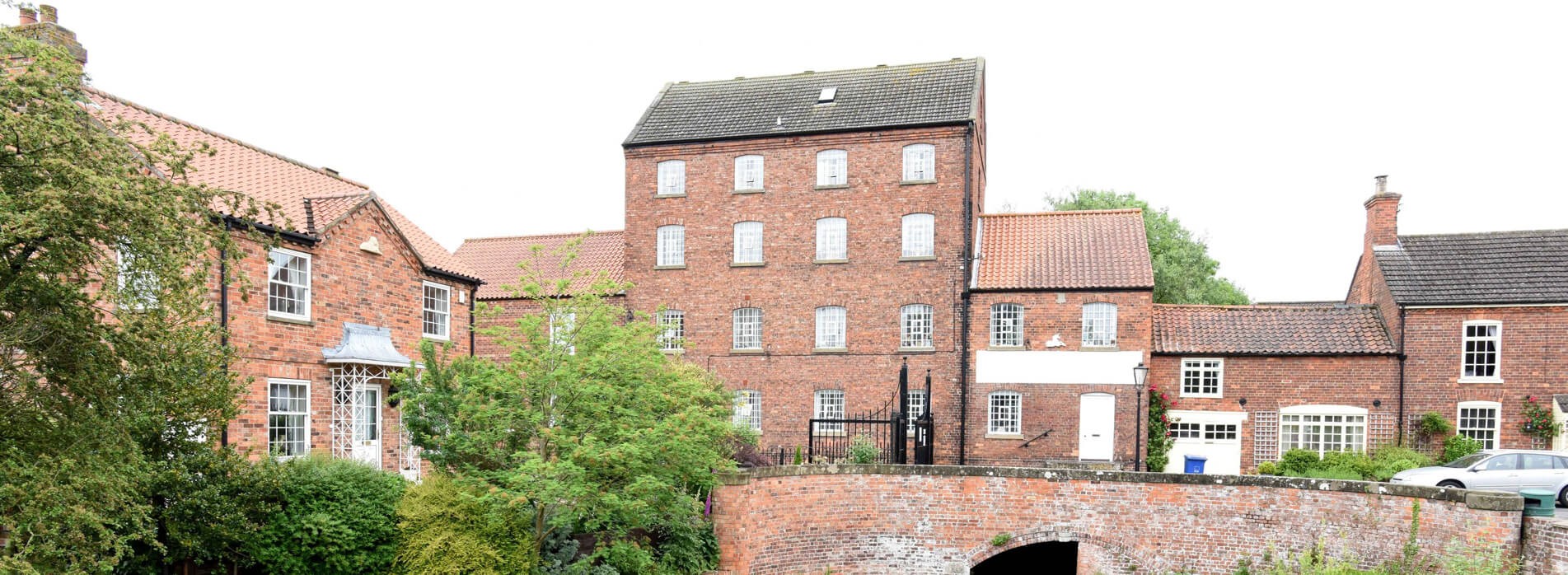 10 Best Hot Tub Lodges Near West Lindsey Neighborhoods