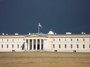 10 Best Eyebrow Waxing Near Sandhurst Neighborhoods