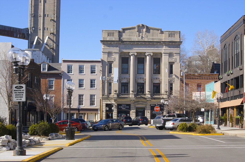 10 Best Pubs with Play Areas Near Alton Neighborhoods