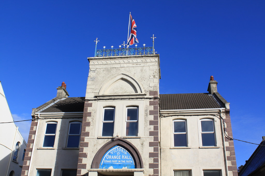 10 Best Eyebrow Waxing Near Larne Neighborhoods