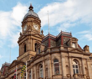 10 Best Pubs with Play Areas Near Dewsbury Neighborhoods