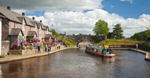 10 Best Teeth Whitening Near Brecon Neighborhoods