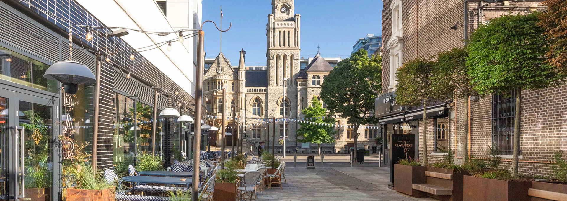 10 Best Eyebrow Waxing Near Ealing Neighborhoods