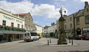 10 Best Head Spas Near Axminster Neighborhoods