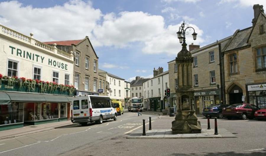 10 Best Window Tinting Services Near Axminster Neighborhoods